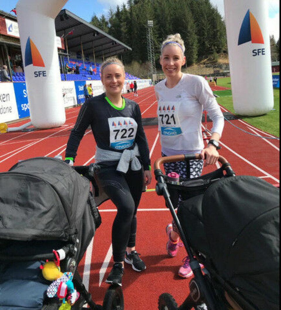 Hafsås og Jegteberg Lystad seiret i SFE Florø Maraton Rett Vest 5 km mosjon - M. Svarstad og Maren Avsnes, Florø.jpg