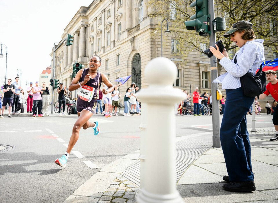 Hele 516 norske fullførte en varm utgave av Berlin Halvmaraton Tekele-Mulat-foto-Marvin-Ivo-Güngör.jpg