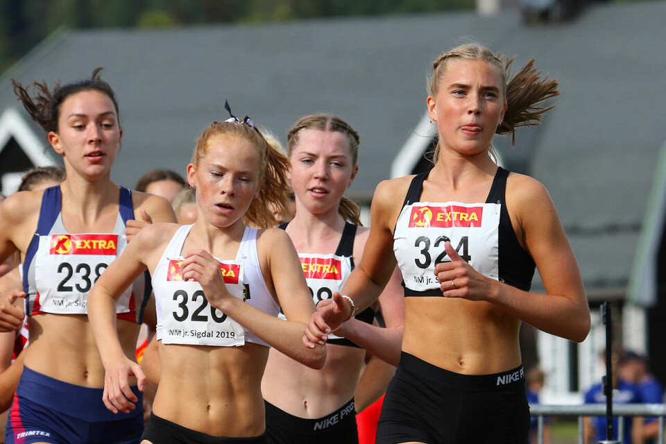 Ina Halle Haugen, Mari Roligheten Ruud og Andrea Modin Engesæth løper alle for IL Runar. Ina Halle Haugen, Mari Roligheten Ruud og Andrea Modin Engesæth løper alle for IL Runar.
