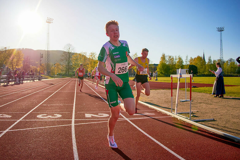 Begge de norsk 1500 m-guttene er finaleklare i U18-EM i Jerusalem Håkon Moe Berg løper inn på tiden 3.55,48 på 1500 meter under KM i Trøndelag som ble arrangert 17. mai.