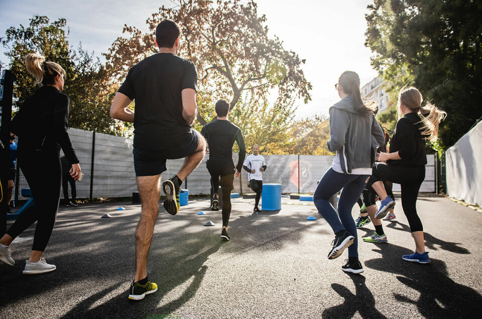 Drilløvelser og dynamisk tøying kan med fordel gå inn som en del av oppvarmingen. (Foto: Gabin Vallet, Unsplash) Drilløvelser og dynamisk tøying kan med fordel gå inn som en del av oppvarmingen. (Foto: Gabin Vallet, Unsplash)