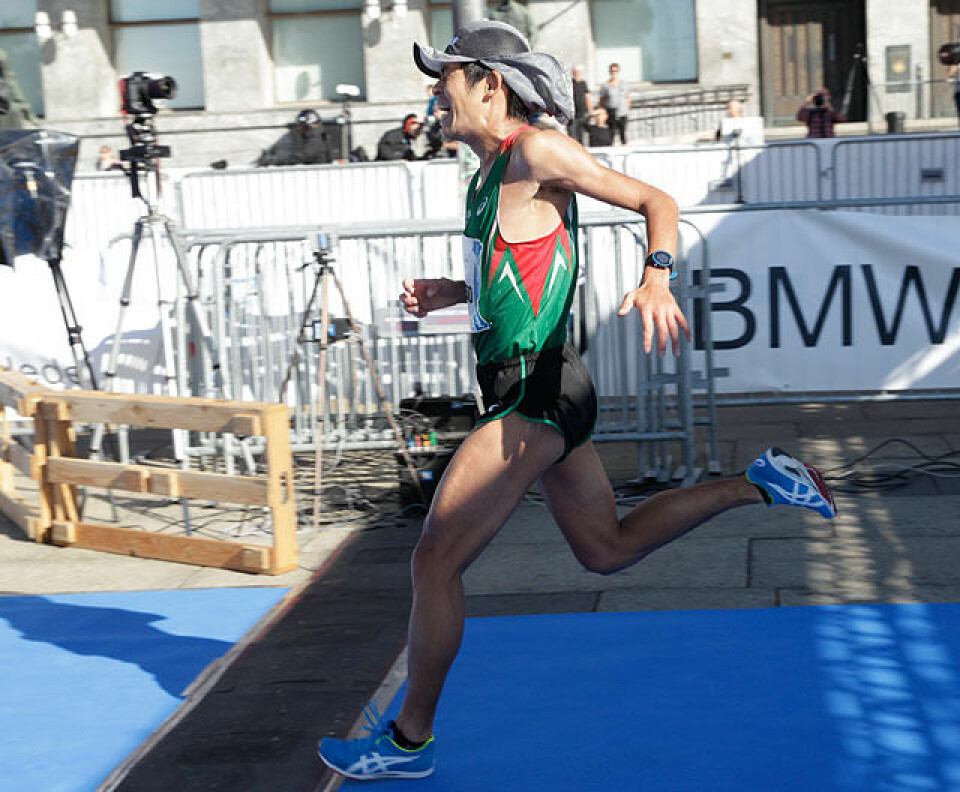 Yuki Kawauchi og Hilde Aders vant Oslo Maraton maraton_herrevinner_over_maalstreken_F6C1008.jpg