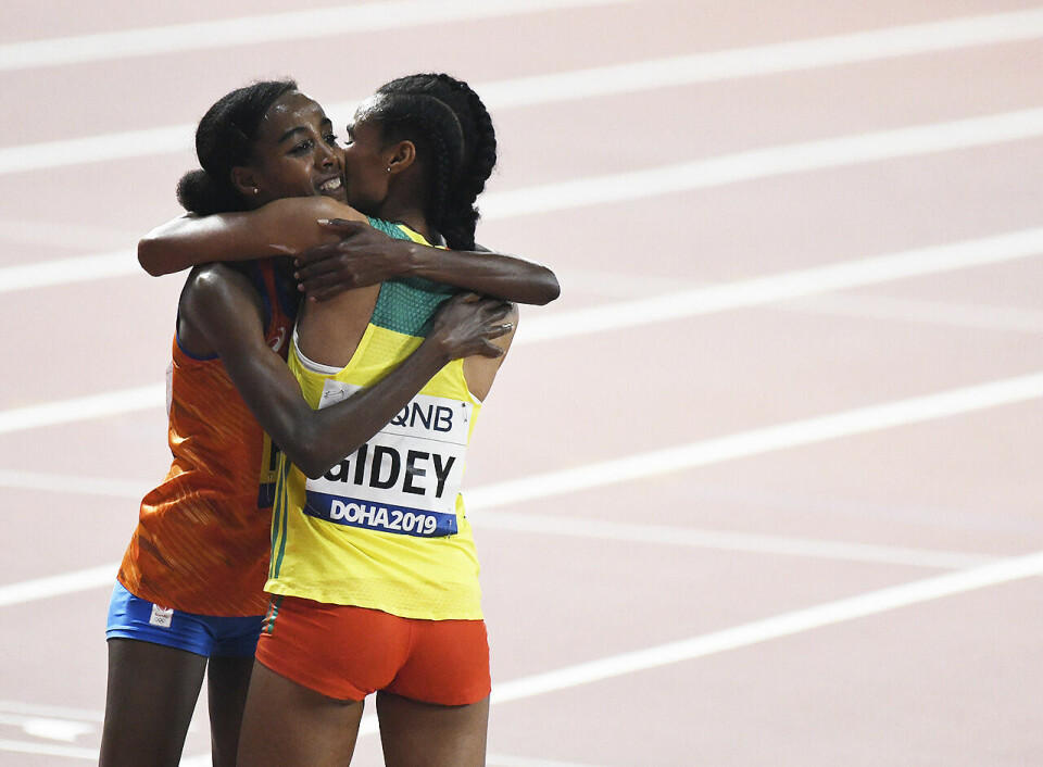 Skikkelig Sifan Hassan-show på 10 000 meteren i VM 10000-hassan-gidey-klem_50D9586.jpg