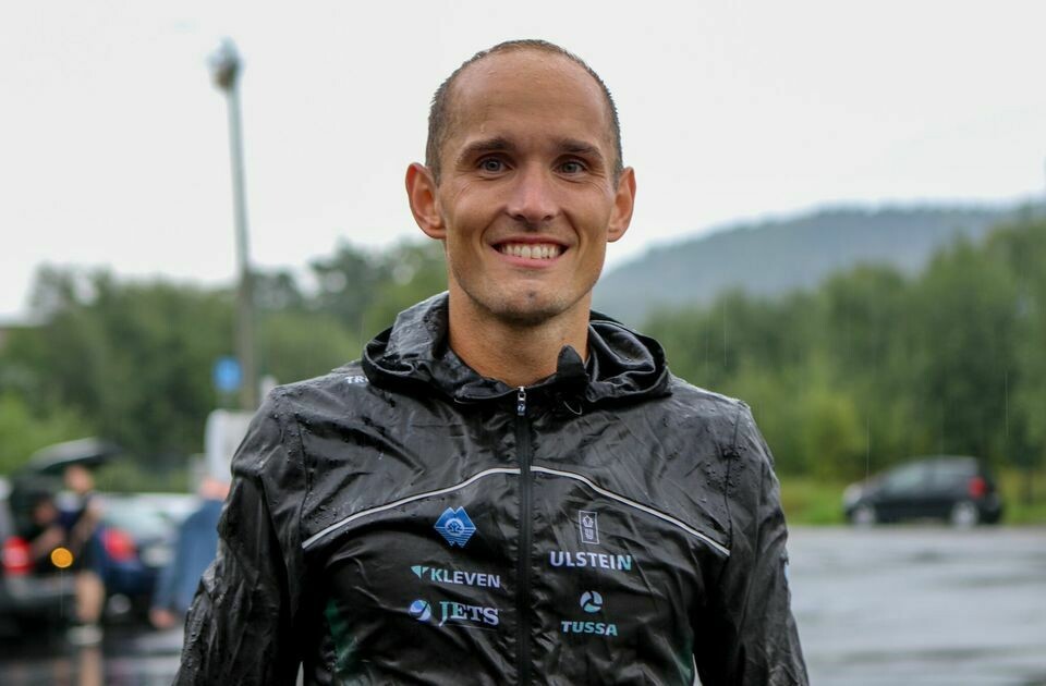 Olger Pedersen var i en klasse for seg selv i dagens 10 km-løp. Nå drar han til Skottland for å studere og trene. Foto: Martin Hauge-Nilsen Olger Pedersen var i en klasse for seg selv i dagens 10 km-løp. Nå drar han til Skottland for å studere og trene. Foto: Martin Hauge-Nilsen