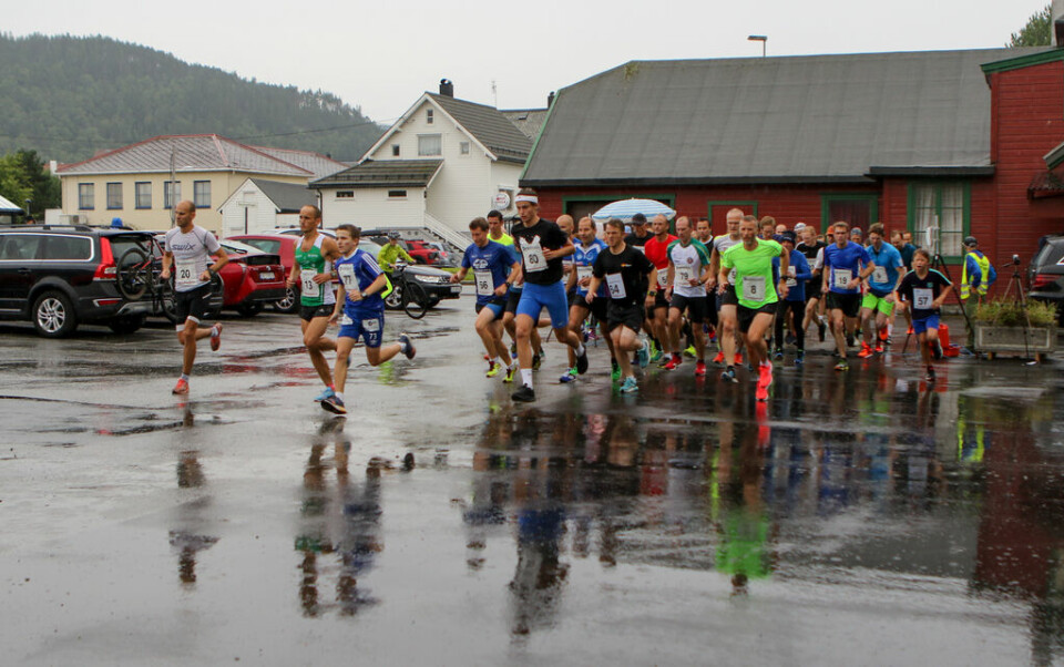 Olger Pedersen var suveren på 10 km i Ålesund starten_Foto_Vinnes.jpg