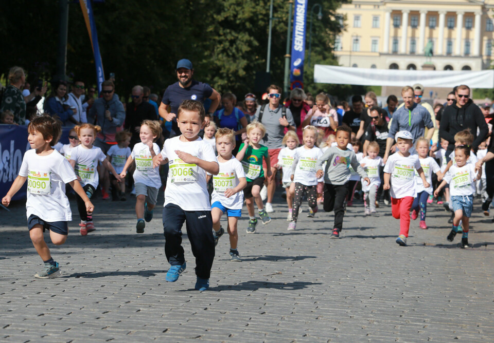 2314 løp den 40. utgaven av Sentrumsløpets 10 km lørdag Barn_start_AZ3T3234.jpg