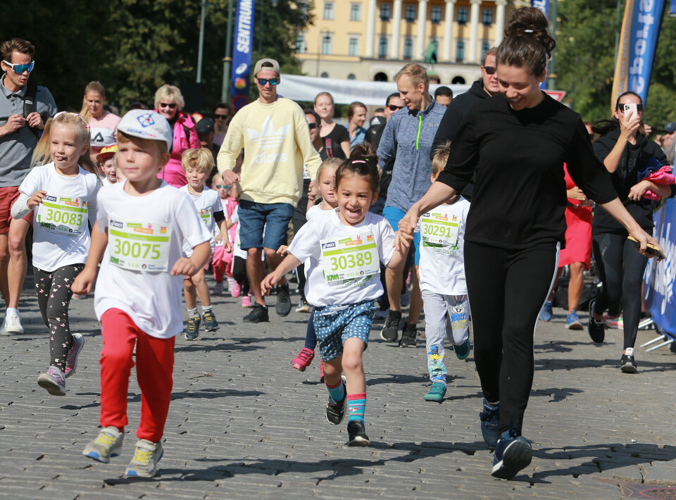 2314 løp den 40. utgaven av Sentrumsløpets 10 km lørdag Barneloep2_de_minste_AZ3T3244.jpg