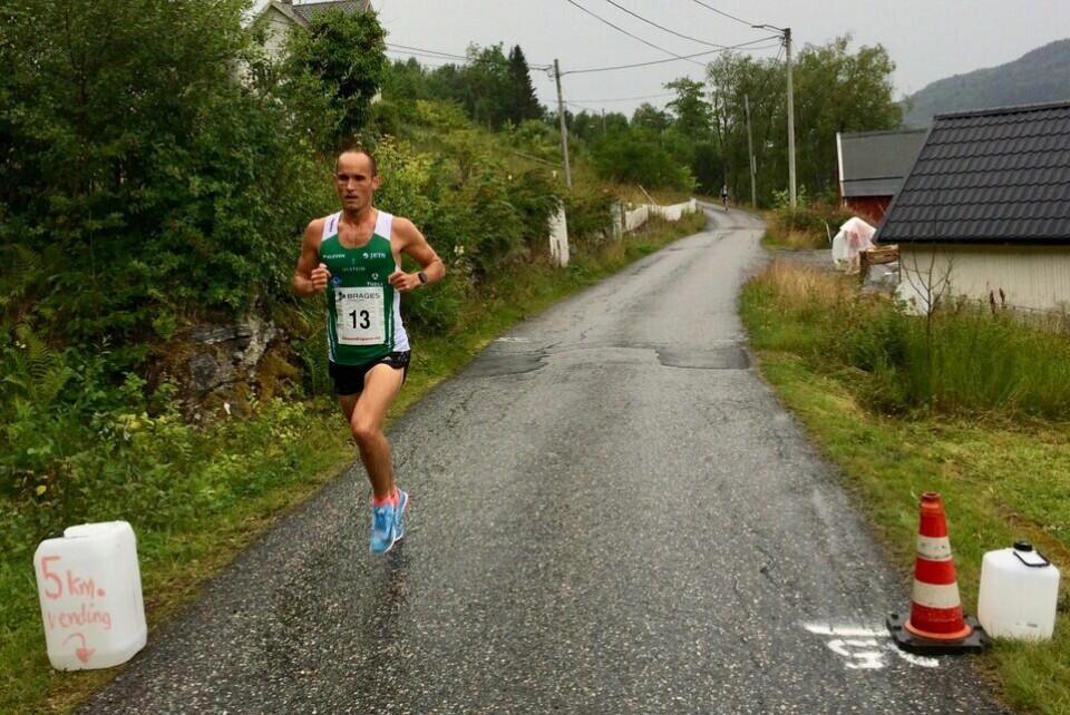 Olger Pedersen var suveren på 10 km i Ålesund Olger_Pedersen_halveis