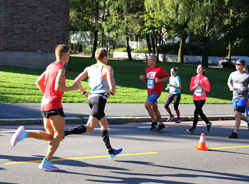 Yuki Kawauchi og Hilde Aders vant Oslo Maraton elite_og_baktropp_moetes_Frognerparken_4S7A1261.jpg