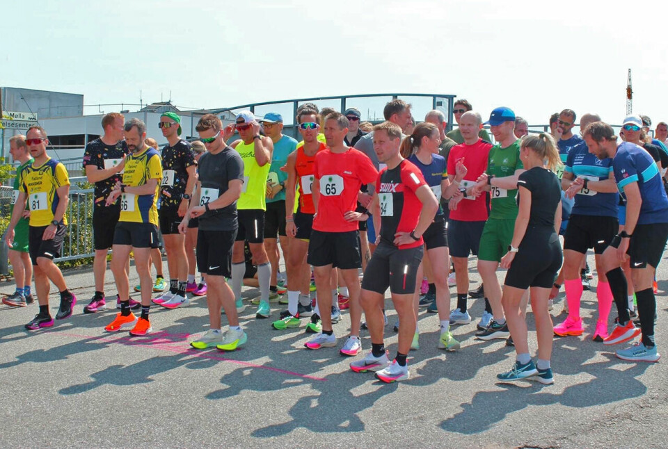 Det nærmer seg start på 10 kilometer. (Foto: Petter Dubland ) Det nærmer seg start på 10 kilometer. (Foto: Petter Dubland)