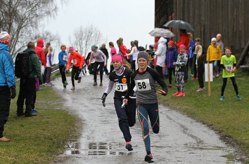 Orion først og Ren-Eng størst i Hamarstafetten JG_10-14_1_veksling.jpg