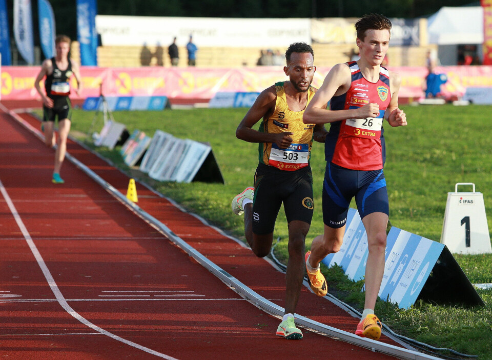 Magnus Tuv Myhre slettet 44 år gammel NM-rekord på 5000 m 5000m_menn_A-heat_1_runde_igjen_to_mann_igjen_i_te_tAZ3T9852.jpg