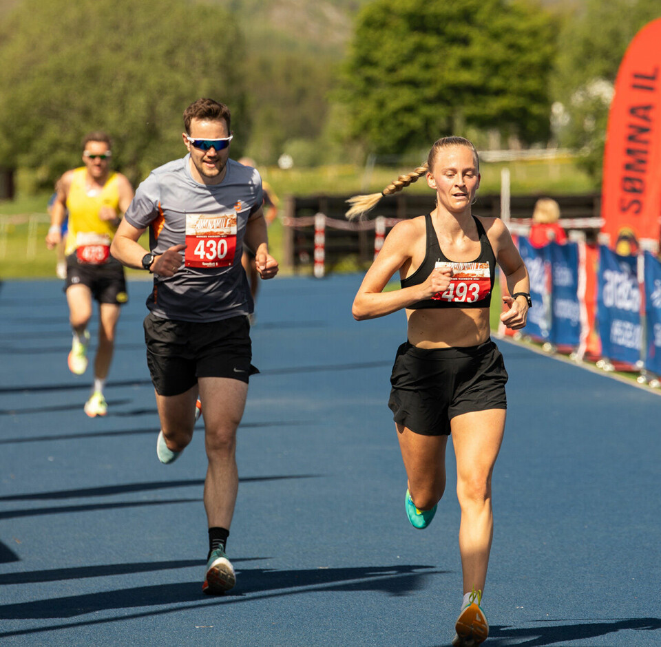 352 fullførte Sømnamile 10km-kvinner-nr2.jpg
