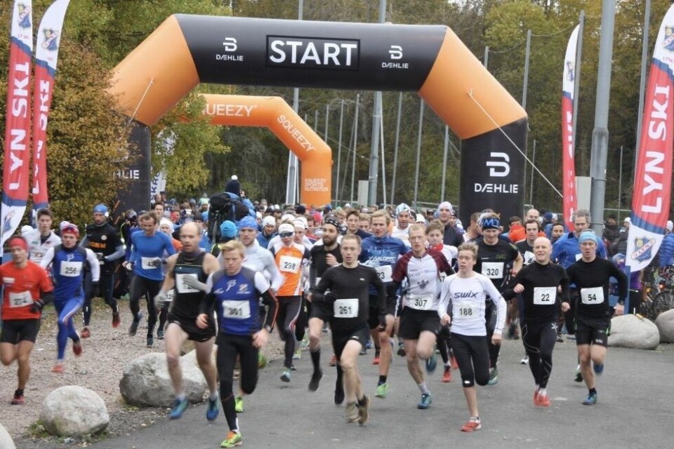 Fra starten på 17 km (arrangørfoto). Fra starten på 17 km (arrangørfoto).