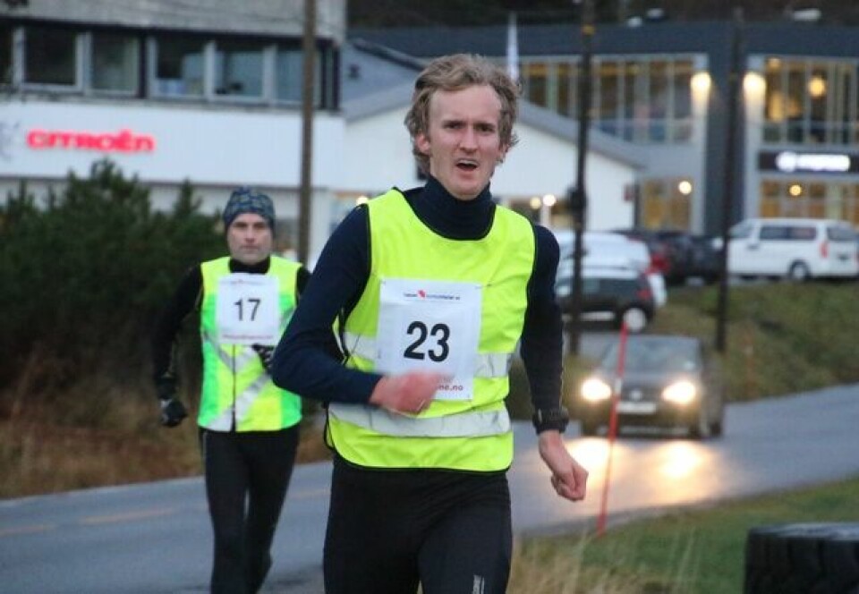 Ålesund vinterkarusell samlet 36 løpere i førjulsmørket Foto_Martin_01_23_og17.jpg