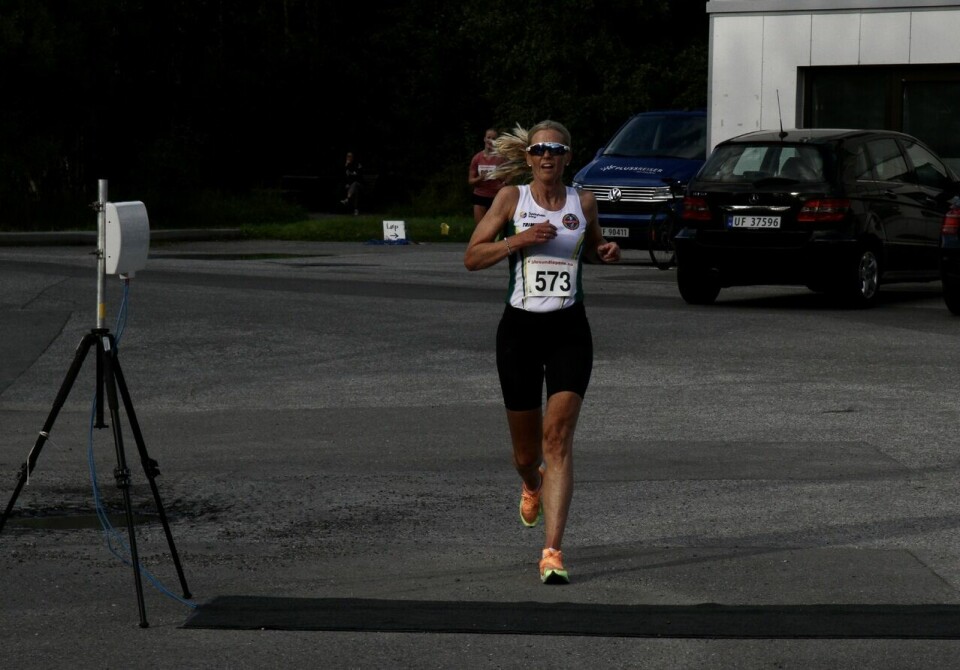 Yngvild Kaspersen og Lasse Aleksander Finstad satte løyperekorder på 10 km i Ålesund 5km_May_Evy_Nesheim