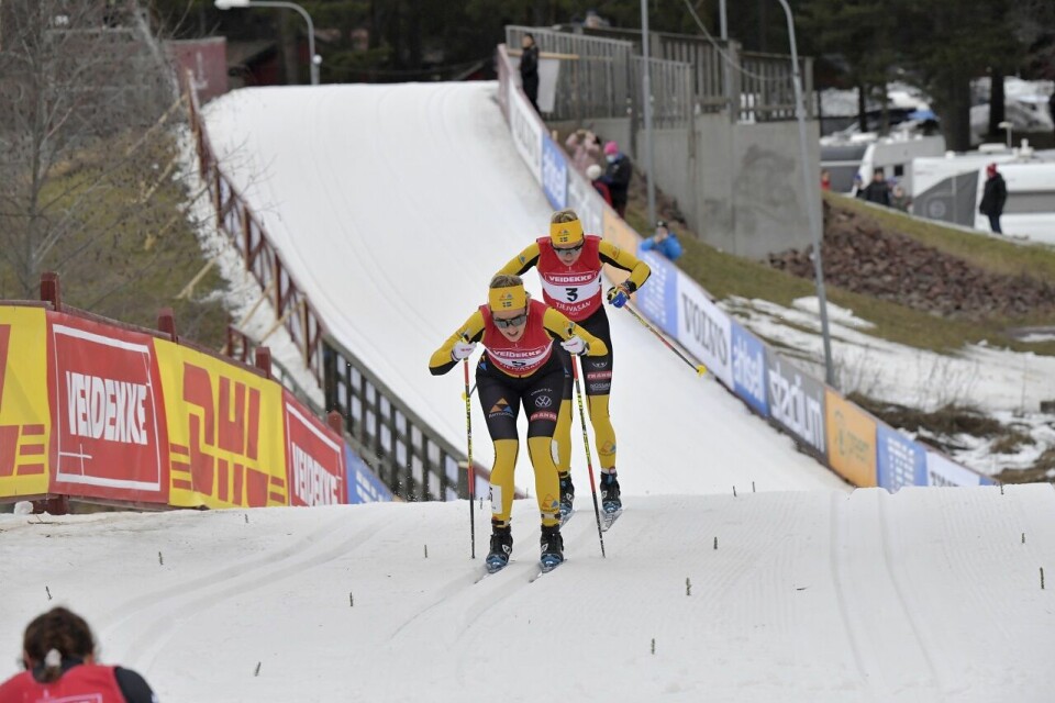 Lina Korsgren vant Tjejvasan med en skolengde 210227 MoraTjejvasan målgång med Jenny Larsson och Ida DahlFoto Nisse Schmidt