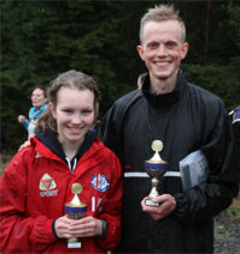 Lett regn over Hordnesskogen Rundt. vhs12-ingress