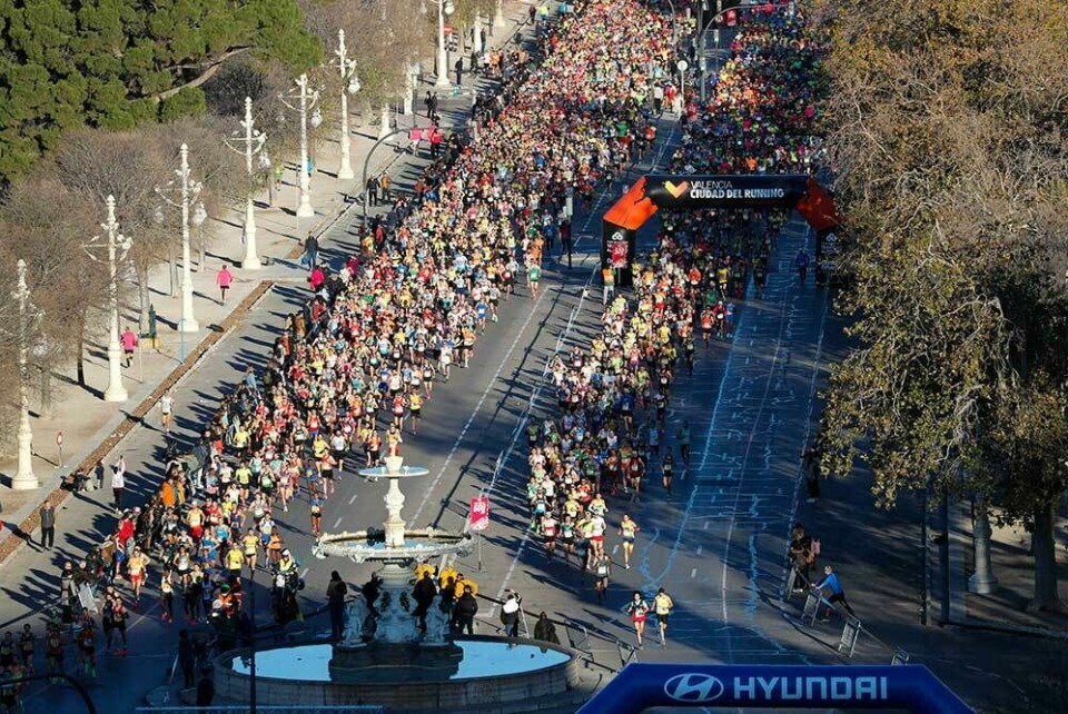 Ny verdensrekord og europeisk rekord på 10 km Etter_start_2020.jpg