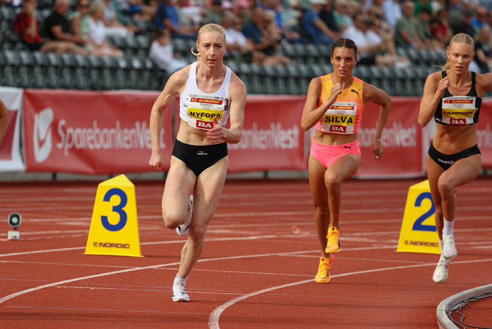 Malin Nyfors og Pernille Karlsen Antonsen var nesten jevngode på 800 m i Trond Mohn Games. (Foto: Arne Dag Myking) Malin Nyfors og Pernille Karlsen Antonsen var nesten jevngode på 800 m i Trond Mohn Games. (Foto: Arne Dag Myking)