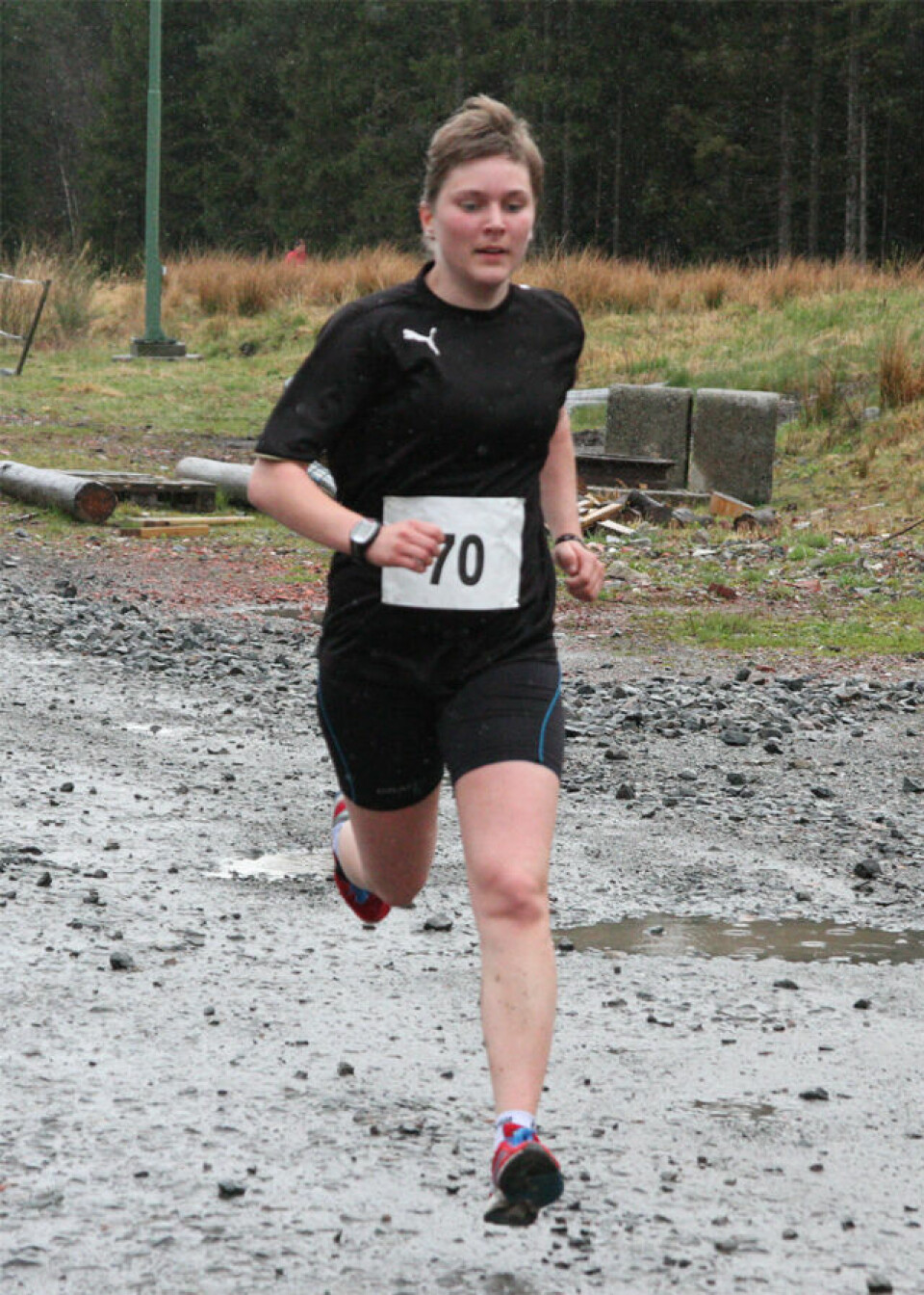 Lett regn over Hordnesskogen Rundt.