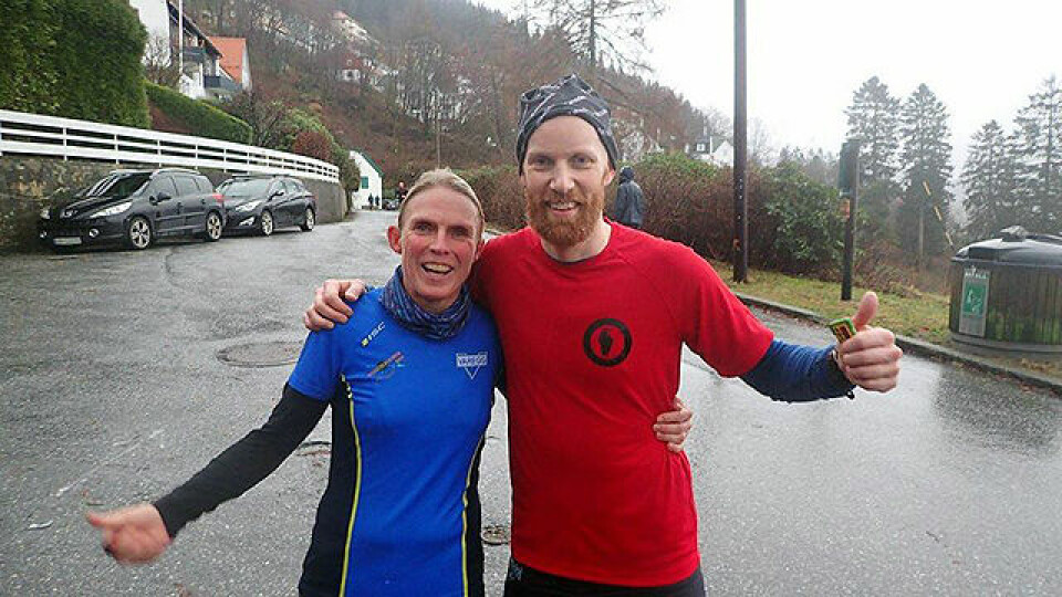 Nancy Sommer og Trygve Andresen smiler etter målgang - (Foto: Arrangøren) Nancy Sommer og Trygve Andresen smiler etter målgang - (Foto: Arrangøren)