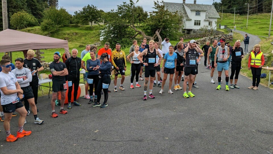 God stemning under Møkster Maraton Start på maraton og halvmaraton under Møkster Maraton 2024