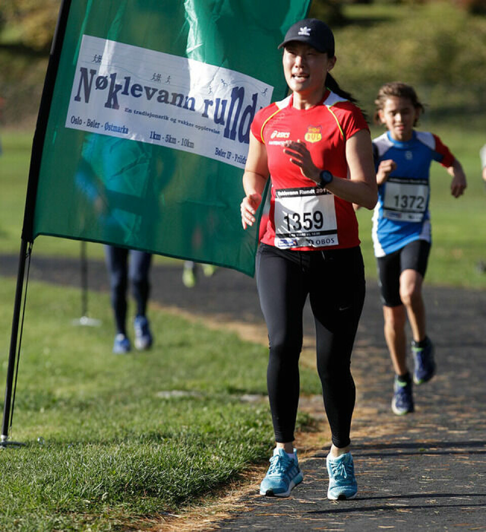 Løpsfest med 1000 deltakere i sola i Nøklevann Rundt Jenny_Toftner_F6C3236_900_640x700.jpg