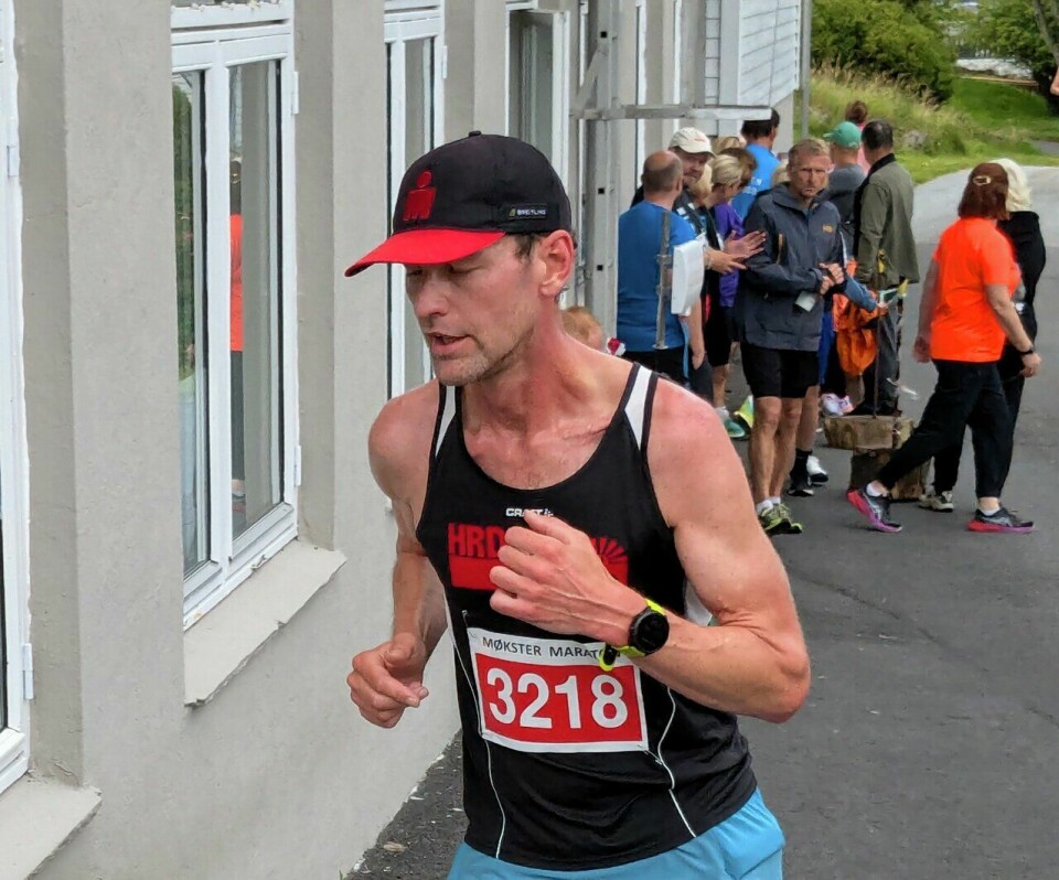 God stemning under Møkster Maraton Peter Viveen kom på andreplass på maraton under Møkster Maraton 2024