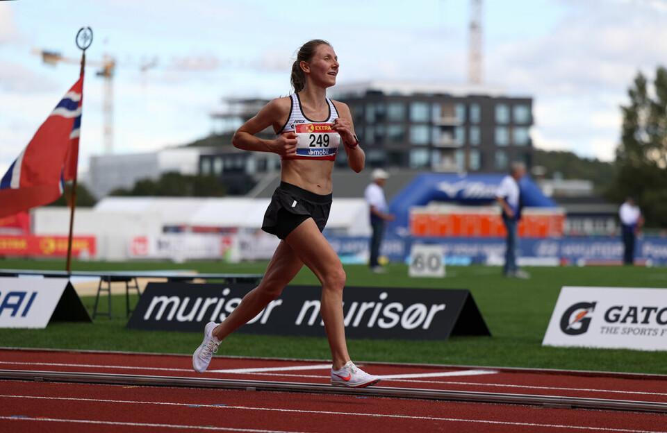 Under bane-NM sist sommer løp Mathilde Theisen inn til sølv på 10 000 m. I terreng-NM seinere på året ble det gull. (Foto: Samuel Hafsahl) Under bane-NM sist sommer løp Mathilde Theisen inn til sølv på 10 000 m. I terreng-NM seinere på året ble det gull. (Foto: Samuel Hafsahl)