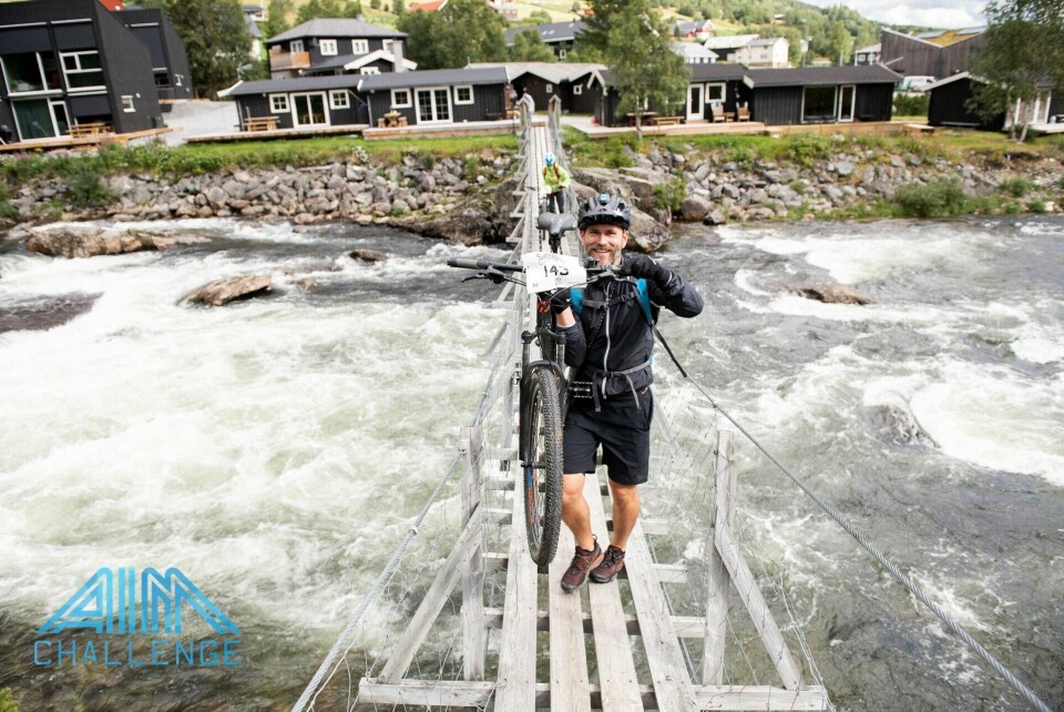 200 deltok på AIM Challenge i Hemsedal hengebro.jpg