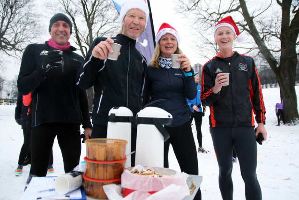 Julenissene lyste opp Tøyen Parkrun i Oslotåka Gloegg_og_pepperkaker_IMG_2028.jpg