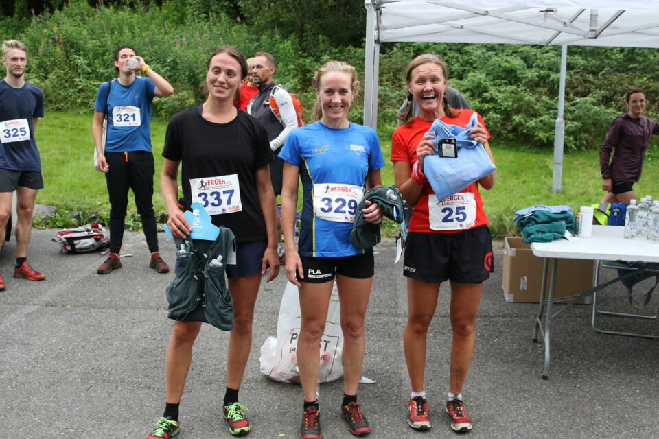 Per Christian Grieg og Sara Rebekka Færø raskest over Ådnanipa 1P1A4430.jpg