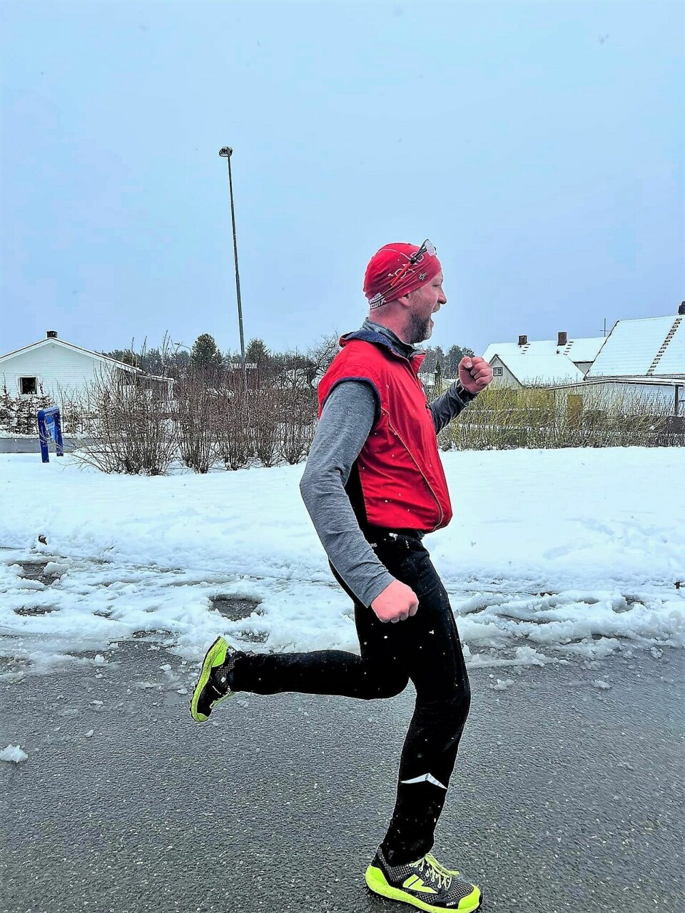 Sørpeføre i sesongpremieren i Hamarkarusellen Miroslaw Baran.jpg