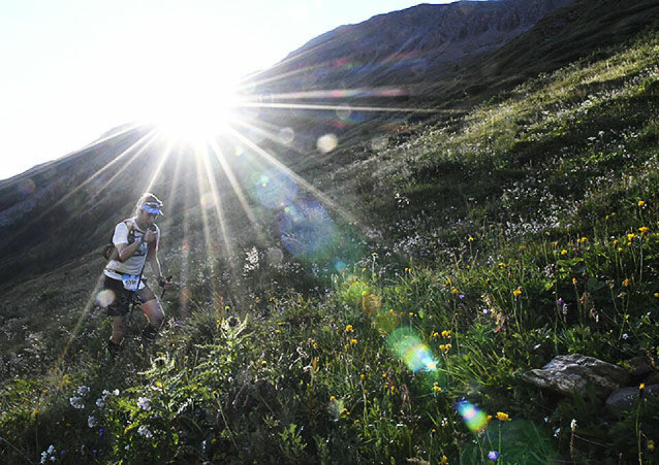 Norsk mannefall da Ultra-trail Mont Blanc starta med TDS soloppgang_50D1913.jpg