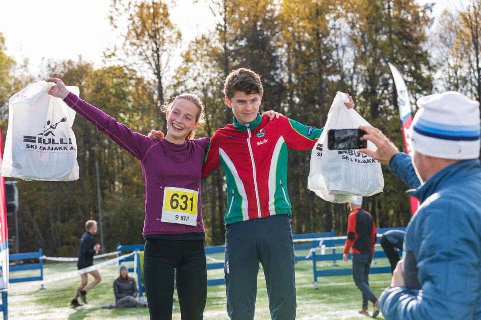 Mariann Ulvestad og Simen Wästlund raskest i Ivar Formos Minneløp 534_Ivar_FM_pall_9km_kv_menn_foto_Stian_12102019.jpg