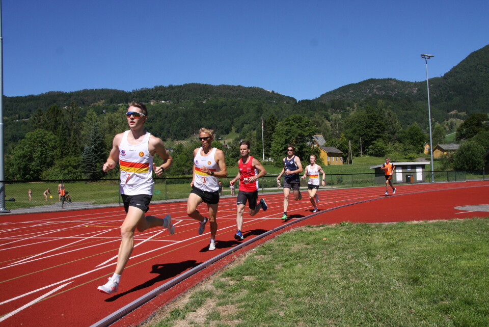 Ulvikaleikane i god atmosfære Lars-Olav Måkestad Apold drar herrefeltet