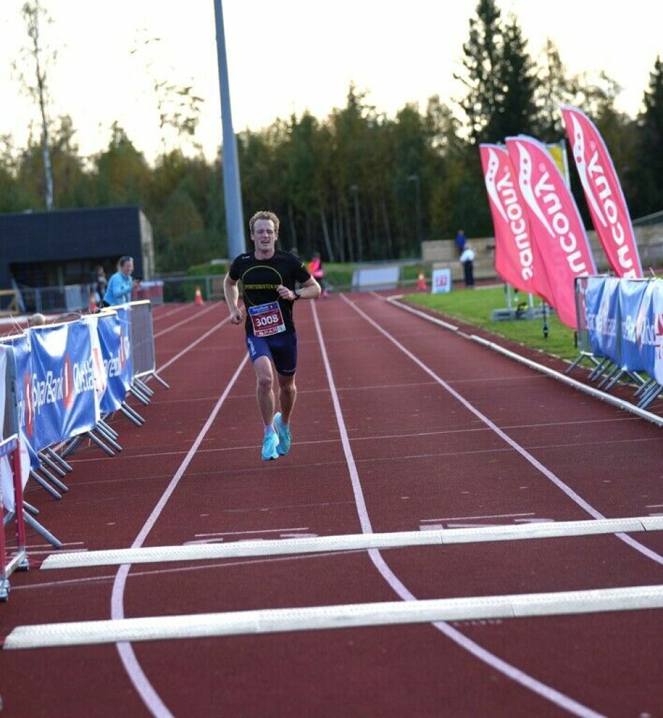Øyvind Moen Fjeld ledet fra start til mål og vant den leste distansen under lørdagens Norgesløp. (Foto: Einar Børve). Øyvind Moen Fjeld ledet fra start til mål og vant den leste distansen under lørdagens Norgesløp. (Foto: Einar Børve).