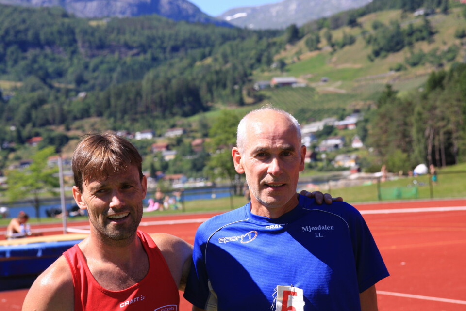 Ulvikaleikane i god atmosfære IMG_0353.JPG