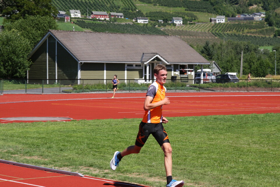 Ulvikaleikane i god atmosfære IMG_0346.JPG