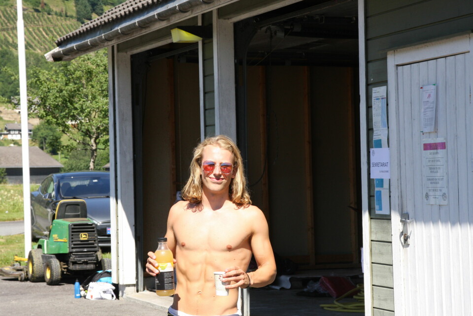 Ulvikaleikane i god atmosfære IMG_0373.JPG