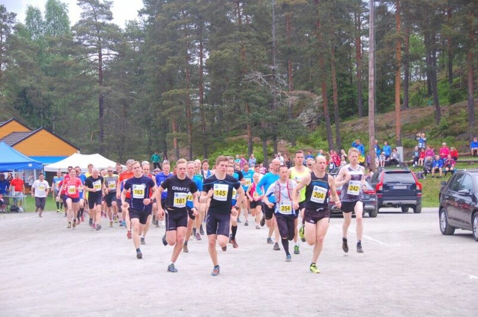 John Christian Hanssen satte løyperekord i Skaubygadaløpet DSC_0005_start21k.jpg