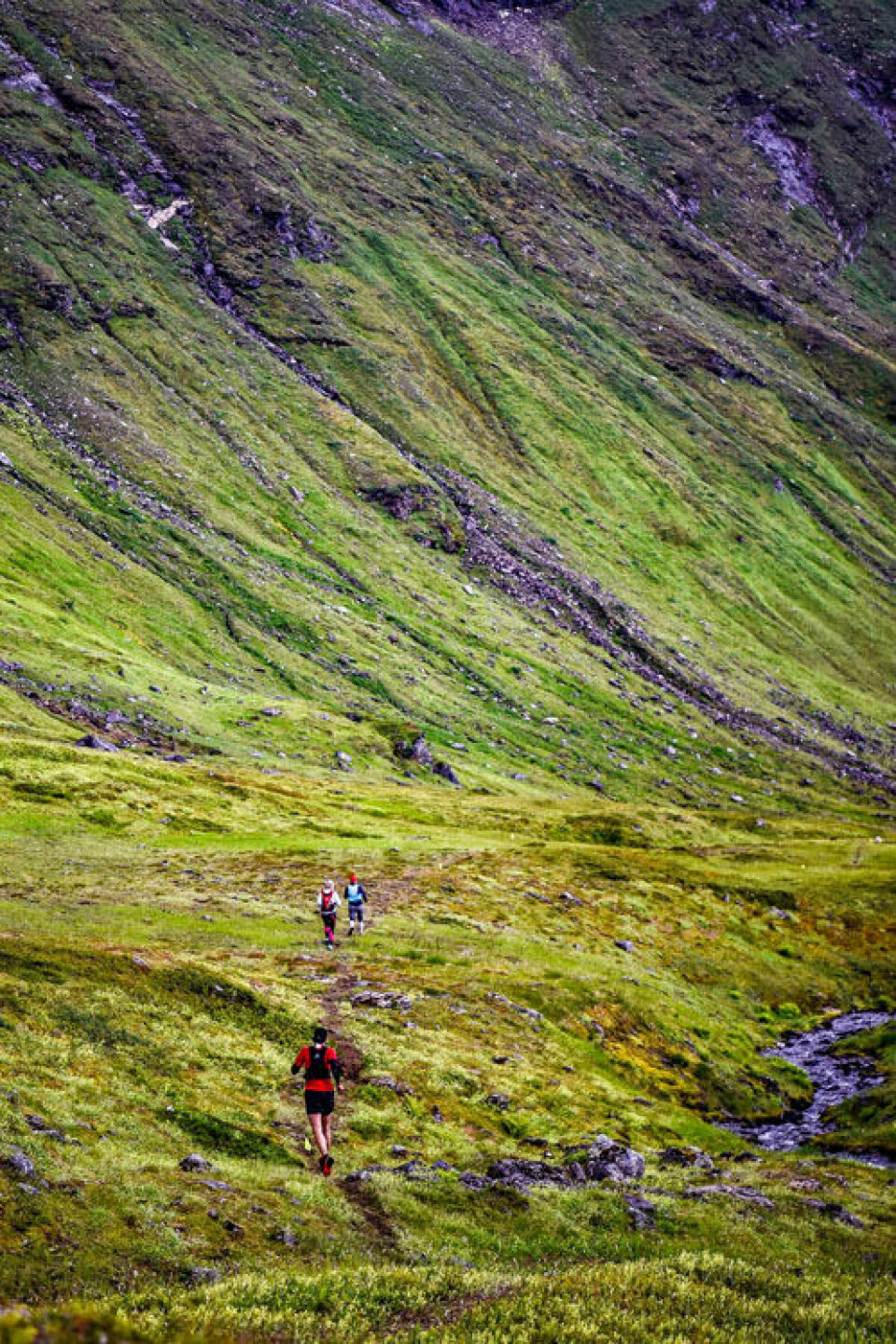 Tom Owens og Jasmin Paris vant Hamperokken Skyrace i Tromsø Smaa_mennesker_i_Stor_natur_foto_Daniel_Lilleeng_640.jpg