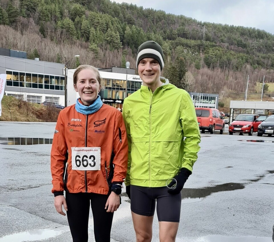 De to vinnerne på 10 km, Janne Elin Vatnaland og Bjorn Sether Wastvedt. Foto: Sigbjørn Lerstad De to vinnerne på 10 km, Janne Elin Vatnaland og Bjorn Sether Wastvedt. Foto: Sigbjørn Lerstad