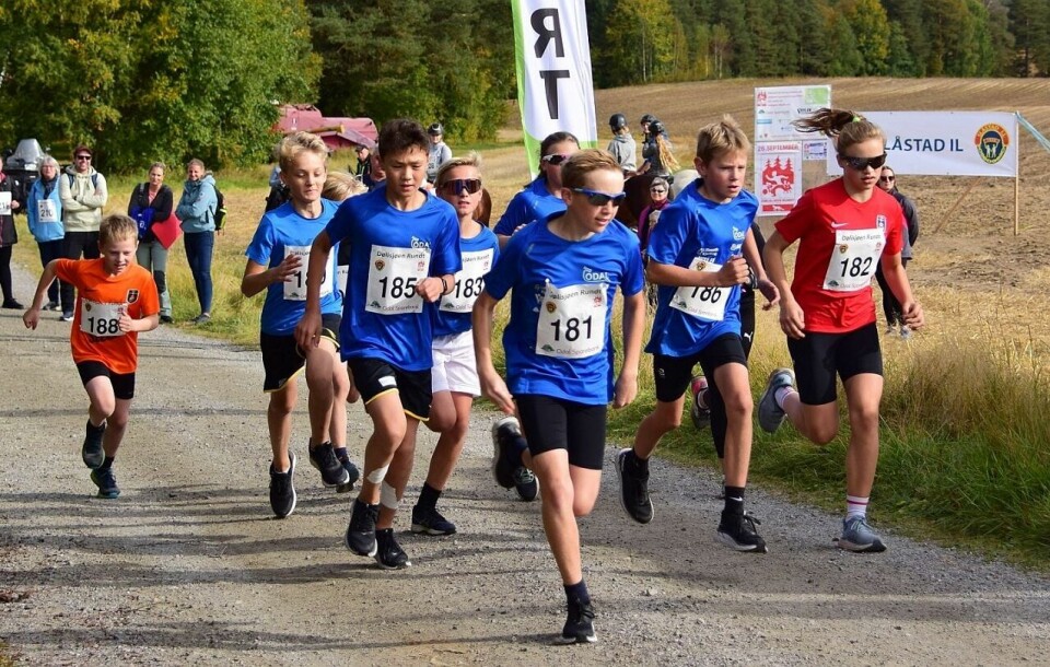 Strålende vær og gode prestasjoner i Dølisjøen Rundt Dølisjøen Rundt start 4 km.jpg