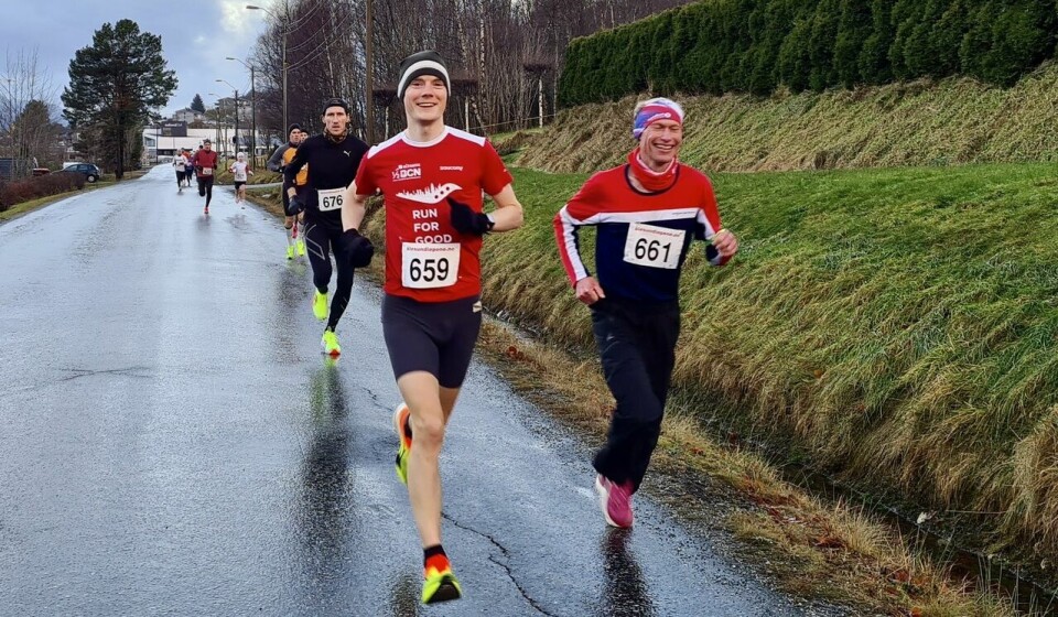 Bjorn Sether Wastvedt og Janne Elin Vatnaland vant 10 km i Ålesund 10km_Wastvedt_Vinnes_loeypa