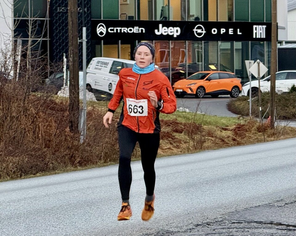 Bjorn Sether Wastvedt og Janne Elin Vatnaland vant 10 km i Ålesund 10km_Janne_Elin_Vatnaland