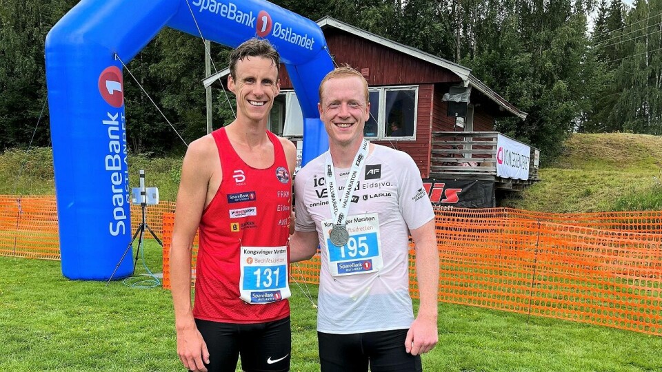 Magnus Torp Antonsen og Johannes Thingnes Bø etter løpet på Sæter gård lørdag. (Foto: Heidi Aarstad) Magnus Torp Antonsen og Johannes Thingnes Bø etter løpet på Sæter gård lørdag. (Foto: Heidi Aarstad)