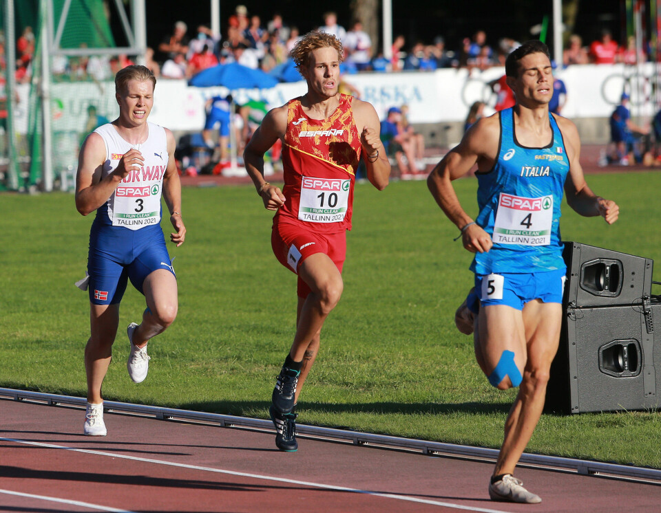 Kjempet på 1500 m: Med en god 1500 m kunne Markus Rooth avansere til en bronsemedalje sammenlagt, noe han også klarte! (Foto: Kjell Vigestad) Kjempet på 1500 m: Med en god 1500 m kunne Markus Rooth avansere til en bronsemedalje sammenlagt, noe han også klarte! (Foto: Kjell Vigestad)