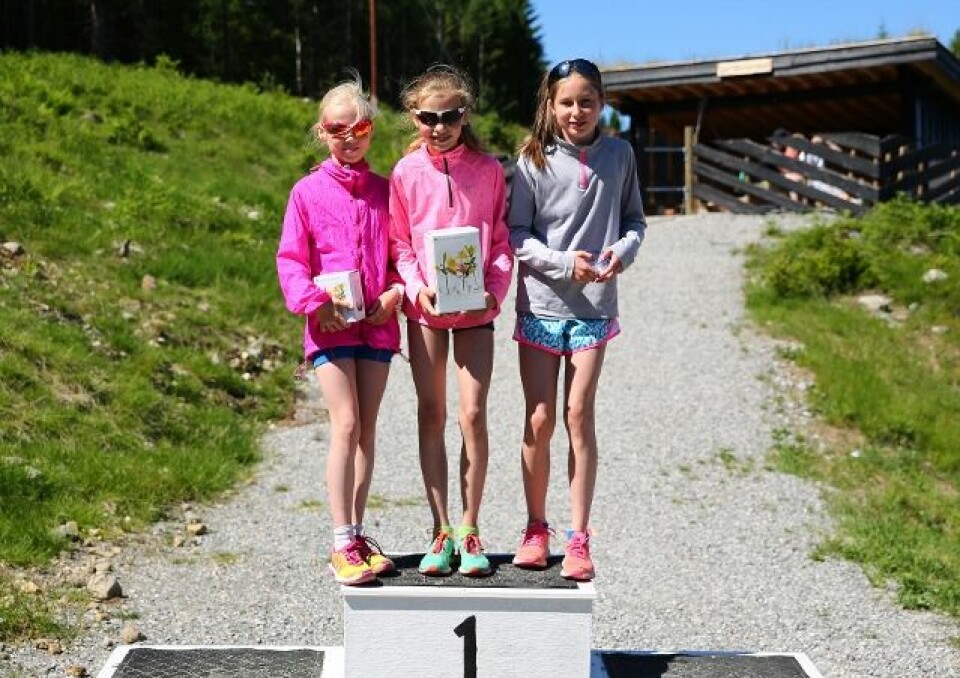 Kristian Monsen og Ingvild Wollebek vant Mistbergløpet Mistberglopet2016-Pallen-J11-13 (640x452).jpg